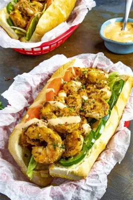  Shrimp Po’boys – En smakrik explosion av kryddigt Louisiana-smaker i en krispig baguette!