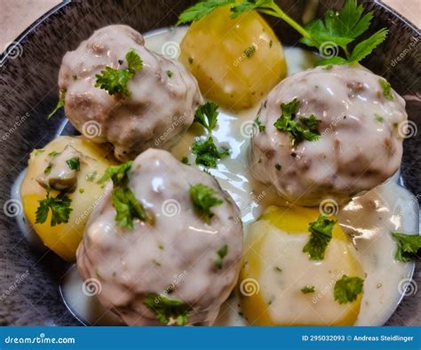  Königsberger Klöße: En krämig dröm för köttälskare och potatisfanatiker!