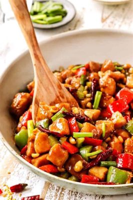  Shaoguan Brästa Kung Pao Kyckling - En Färska Explosionsartad Smakbonanza av Kryddor och Textur!